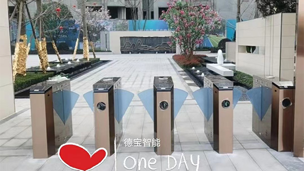 門禁閘機生產(chǎn)廠家誰家的好？哪個廠家更專業(yè)？