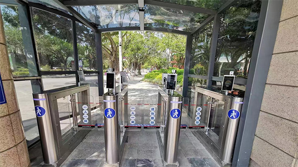 擺閘尺寸圖是什么樣的？可以定制嗎？